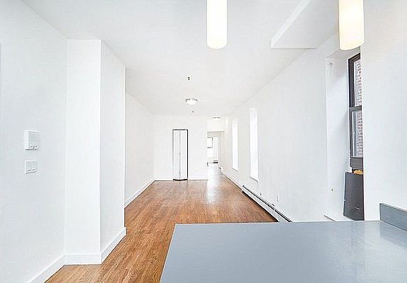 4th image of 315 W 113th St APT 4C