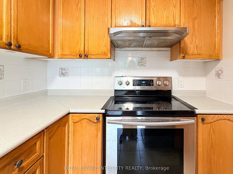 56 Celebration St — Photo 7