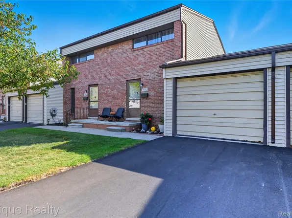 1936 Roman Ct, Warren, MI 48092