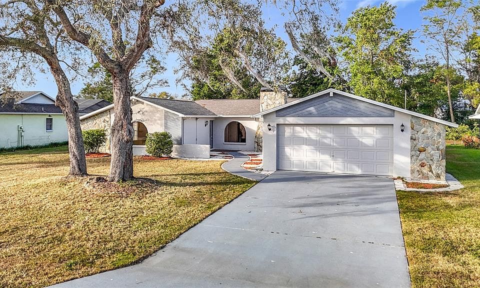 1st image of 8139 Wooden Dr