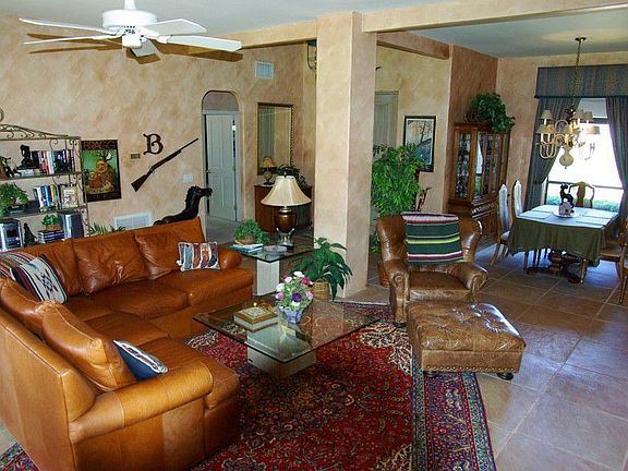 Grreat Room, 12' ceiling