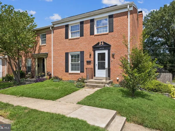 1422 Flagship Dr, Woodbridge, VA 22192