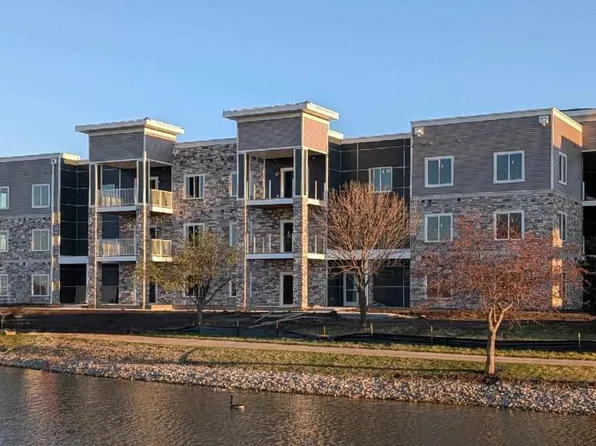 565 N Madison Ave #202, Northliberty, IA 52317