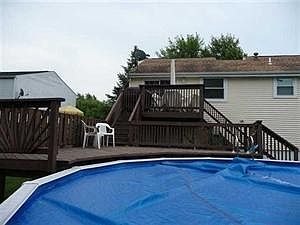 4th image of 270 Oakbrook Dr