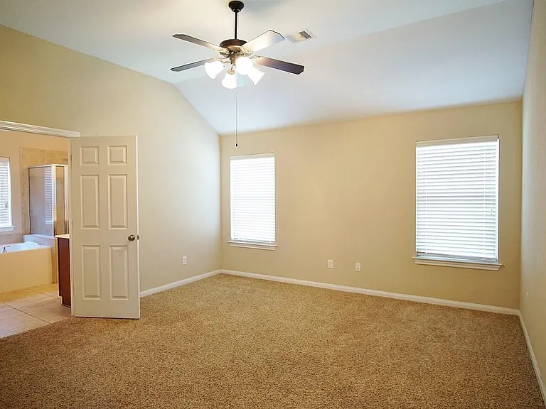 26834 Henson Falls Dr — Photo 10