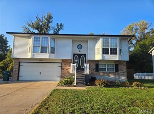 2466 Lombard Ln, Imperial, MO 63052