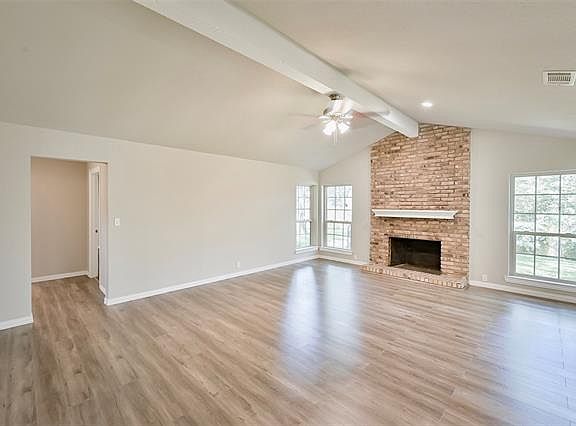 4th image of 4405 Valleycrest Dr