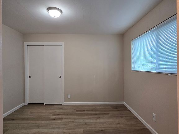 4th image of 45 Oak Ave #103