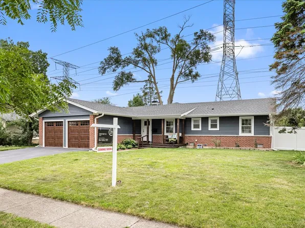 601 Walnut Ln, Elk Grove Village, IL 60007