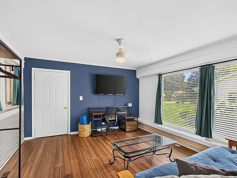 1228 Elizabeth St — Photo 12