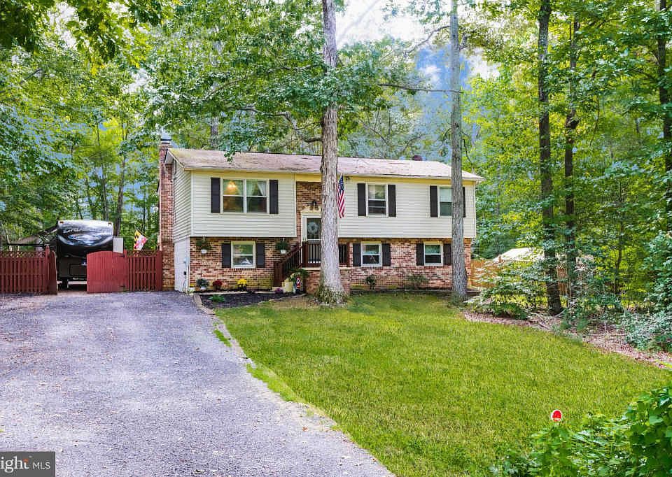 1st image of 26130 Crescent Ln