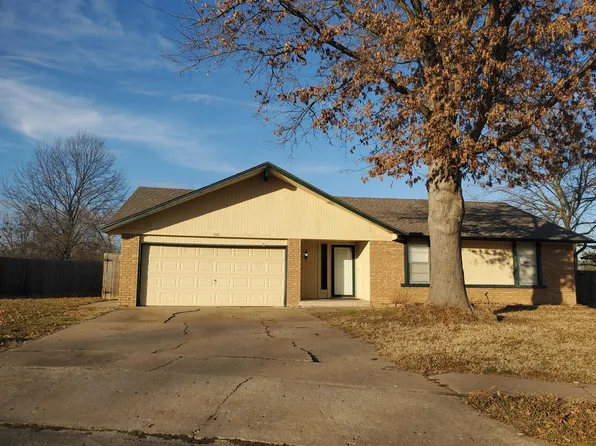 126 W Honolulu St, Broken Arrow, OK 74012