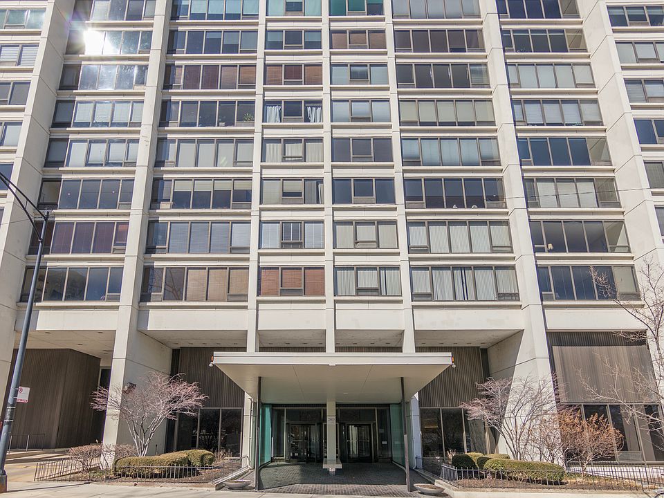 1st image of 2800 N Lake Shore Dr APT 3002