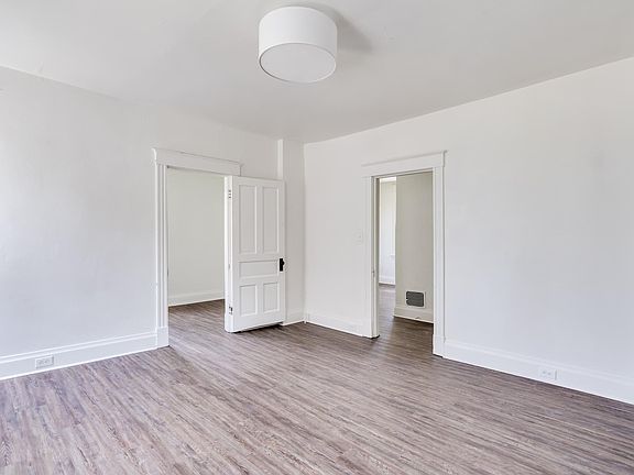 5th image of 322 E Ross Ave #2