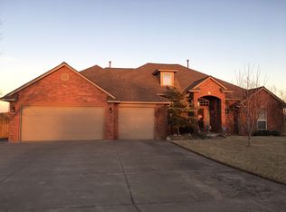 901 Putter Pl, Edmond, OK 73025