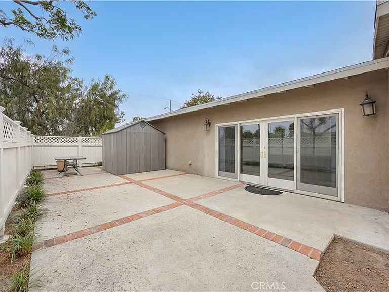 10751 Allen Dr — Photo 25