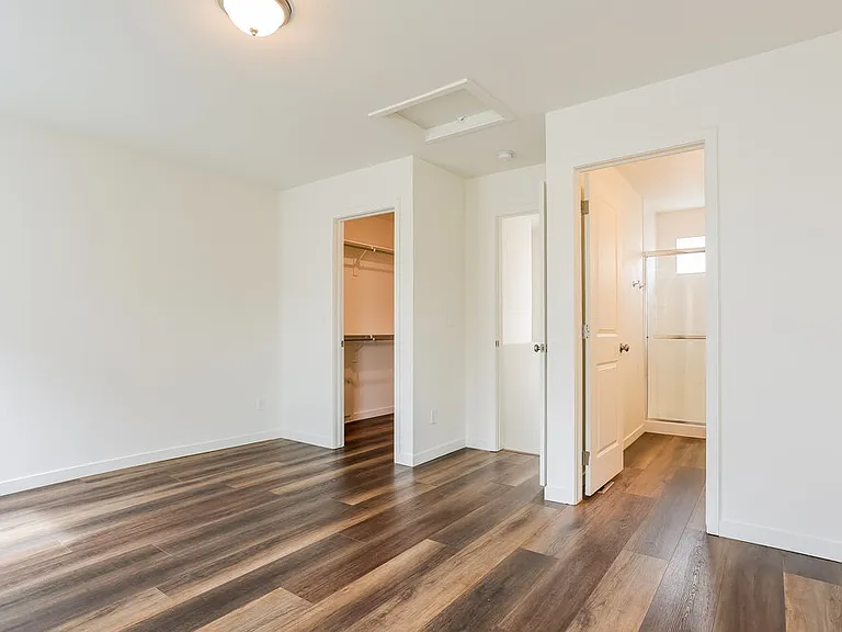 4742 N Tower Ct — Photo 10