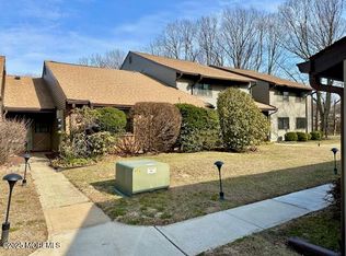 28 Dickinson Ct, Red Bank, NJ 07701