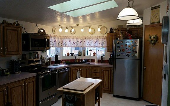 5th image of 40 Harmon St
