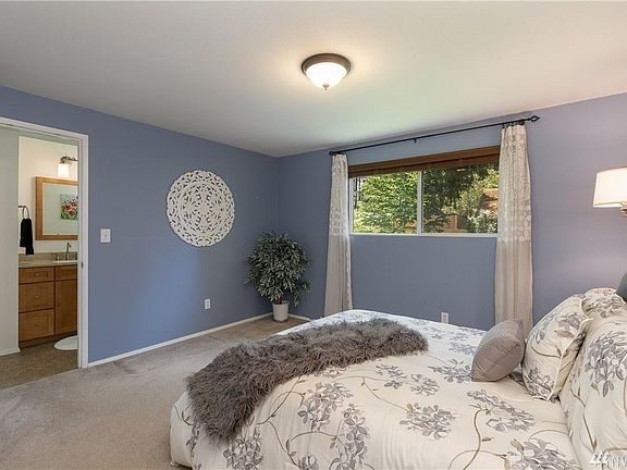 4th image of 10619 NE 143rd Pl
