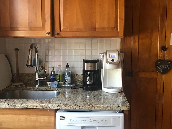 5th image of 2161 W Giddings St #2