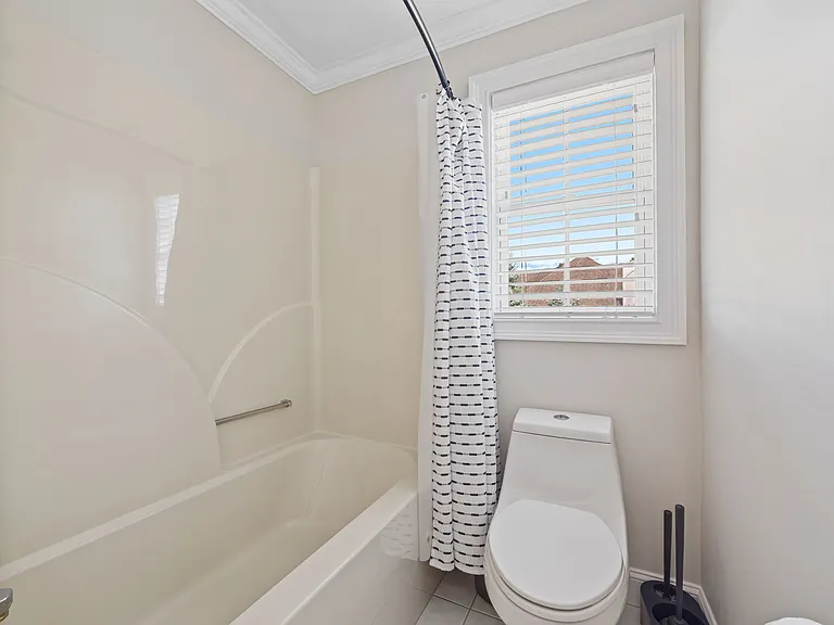 15 W Barrett Hill Rd — Photo 16