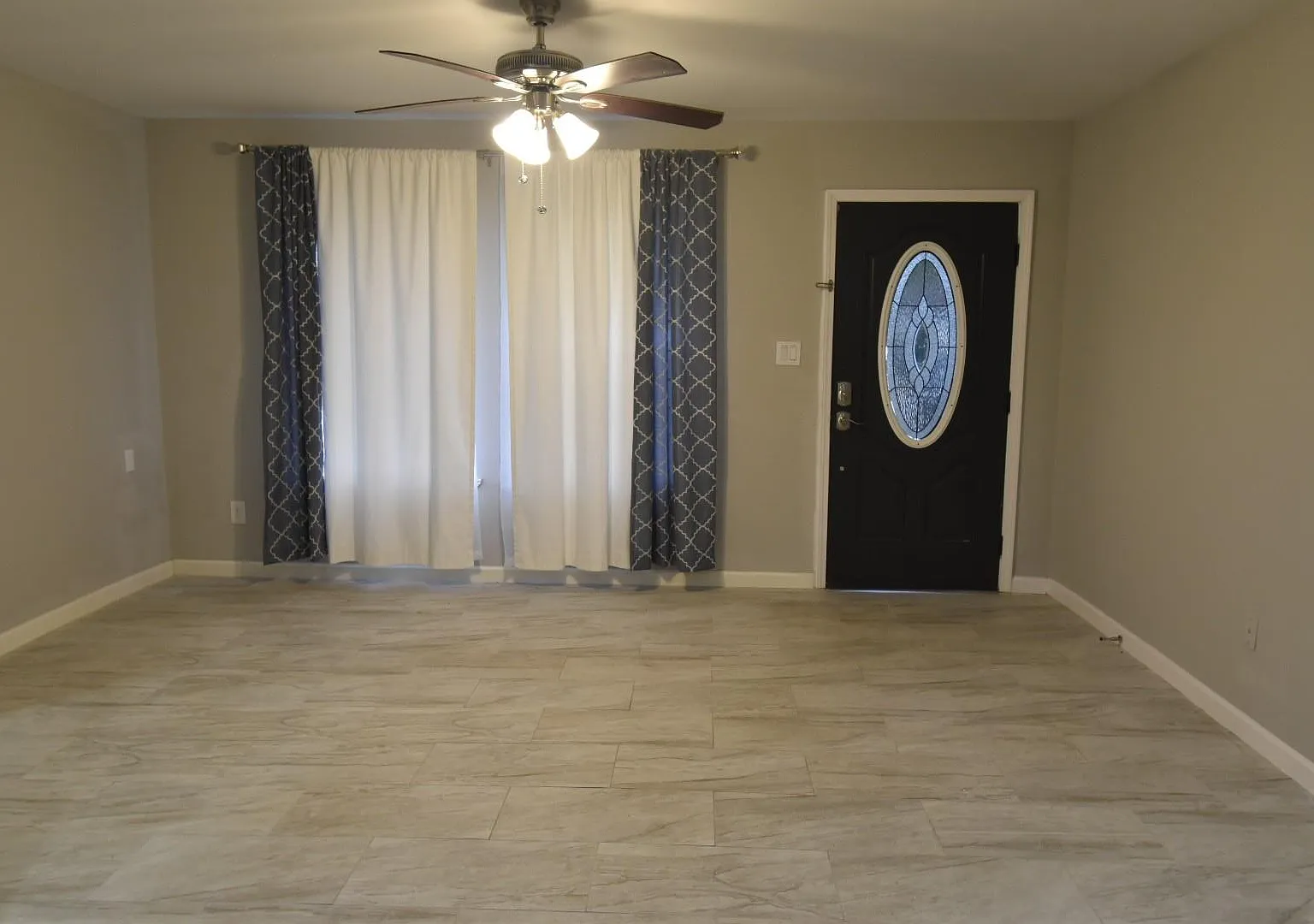 3 bed, 2.0 bath, 1190 sqft, $1,850 — Photo 3