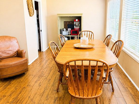 5th image of 3305 W Dengar Ave