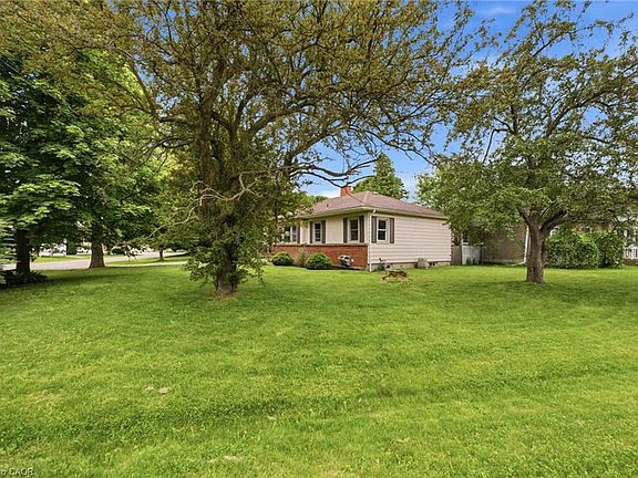 4th image of 16 Carrington Ct