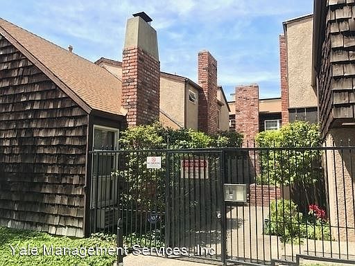 1st image of 1827 Canyon Dr APT 2