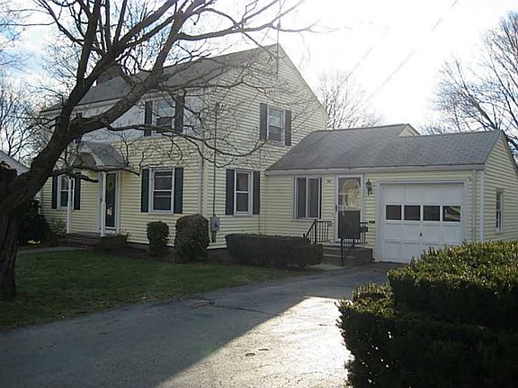 2nd image of 11 Willow Dr