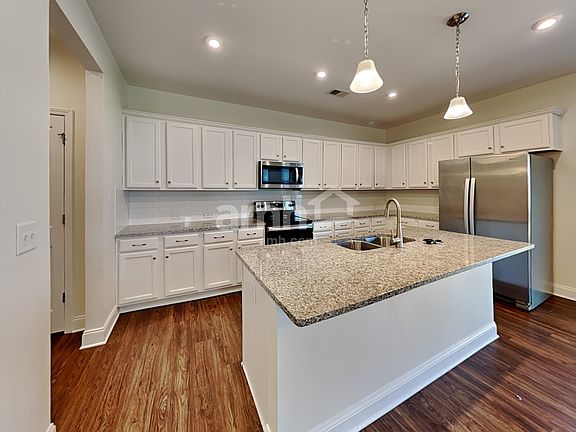4th image of 1852 Weatherbrook Cir