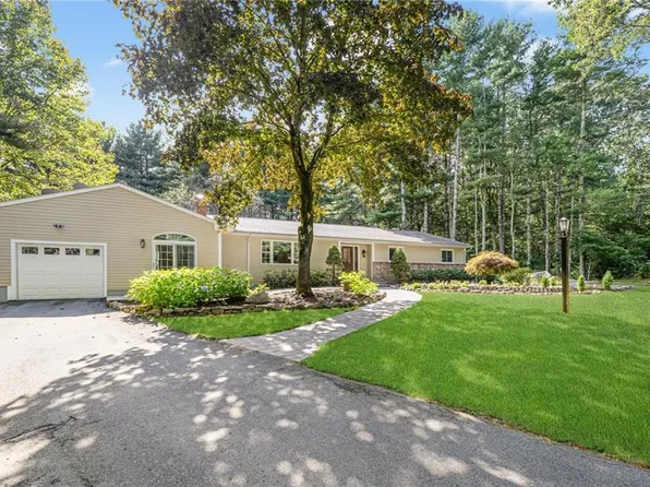 3720 Division Rd, East Greenwich, RI 02818