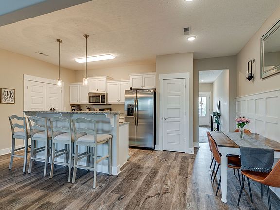 4th image of 2414 Lightbend Dr