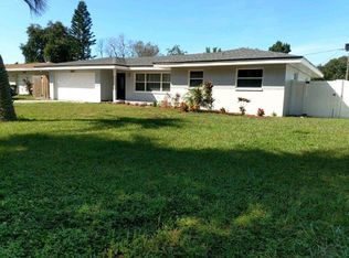 10398 Hetrick Cir E, Largo, FL 33774