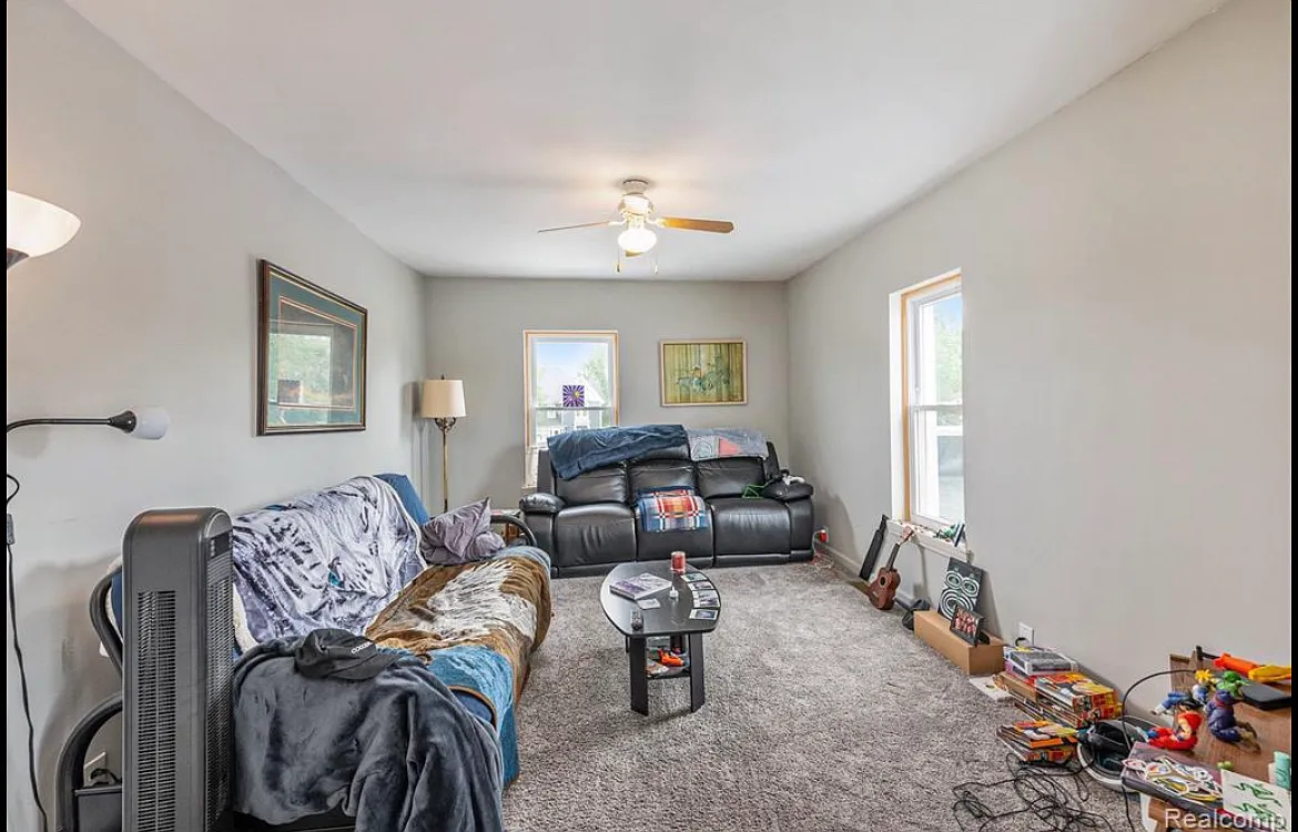 1 bed, 750 sqft, $1,100 — Photo 4