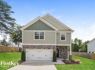 13130 Circle Dr, Charlotte, NC 28262
