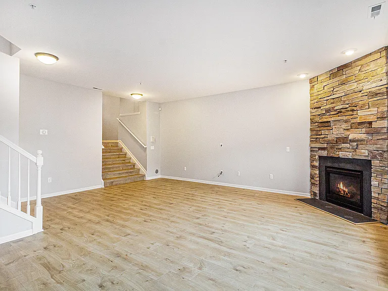 3138 Asher Rd — Photo 5