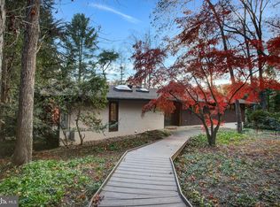 7937 Deepwell Dr, Bethesda, MD 20817