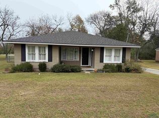 209 Bounds St, Carthage, TX 75633