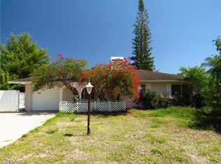 4524 Escobar Ave, Naples, FL 34103