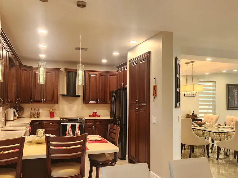 1851 Corsica Dr — Photo 24