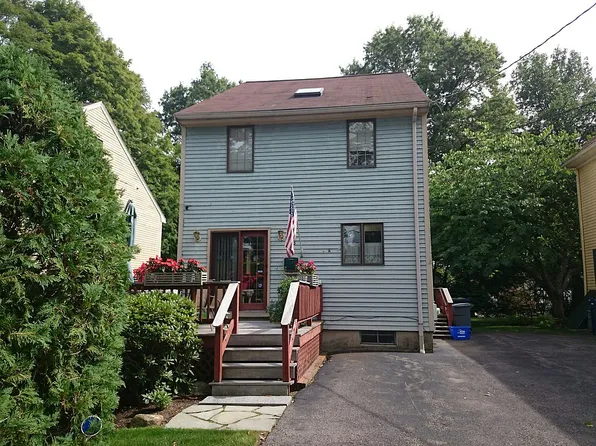 158 Brook Farm Rd, West Roxbury, MA 02132