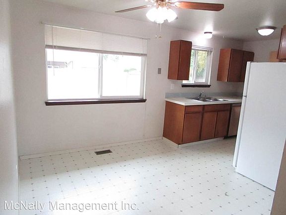 5th image of 2714 SE Branson Ct