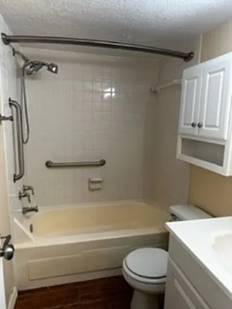5820 N Church Ave #221 — Photo 5
