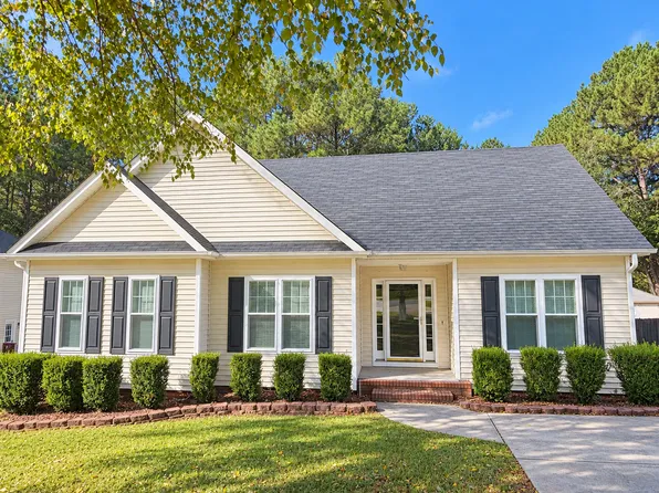 4820 Basildon Ct, Apex, NC 27539