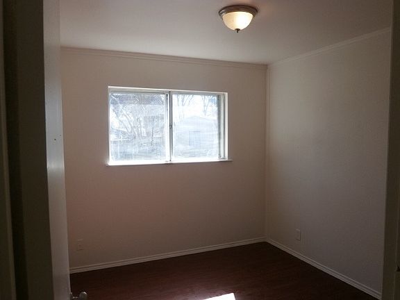 3rd image of 8018 Ivory Frst