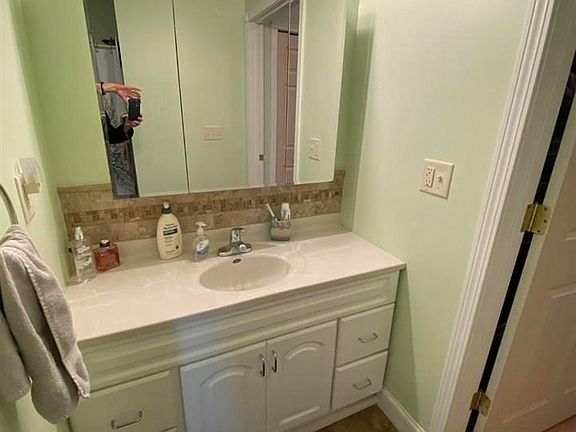 2nd image of 46655 Erickson Dr