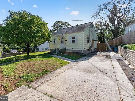 2nd image of 4202 Highwood Rd