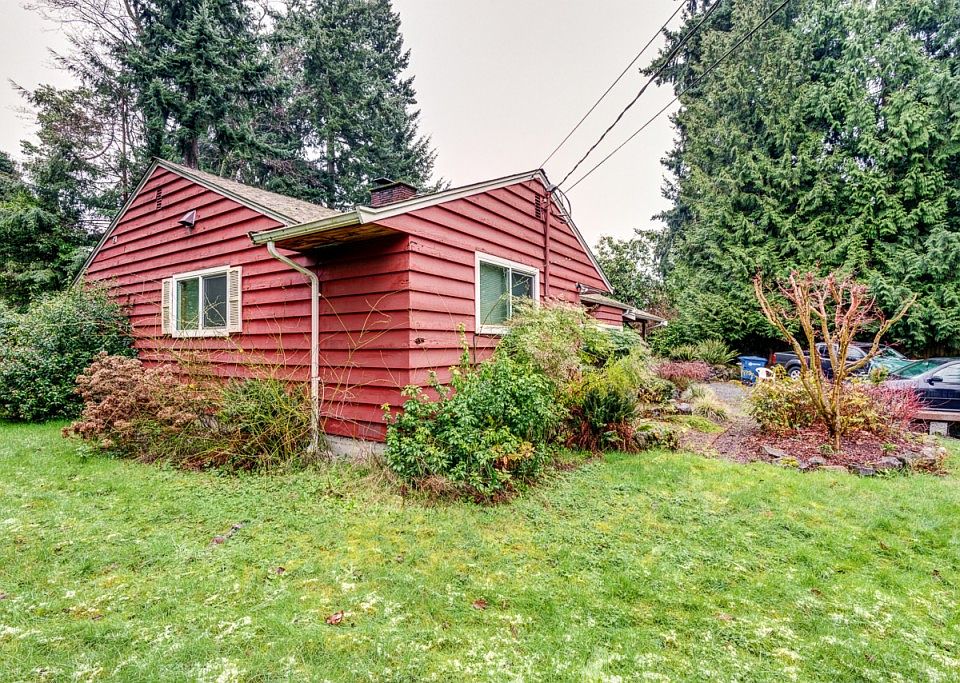 1st image of 1122 S 202nd St